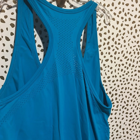 Gap fit tank - Picture 4 of 5